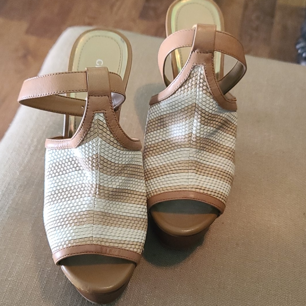 Gianni Bini Tan and Cream Platform Heels - Picture 2 of 5